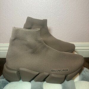 BALENCIAGA